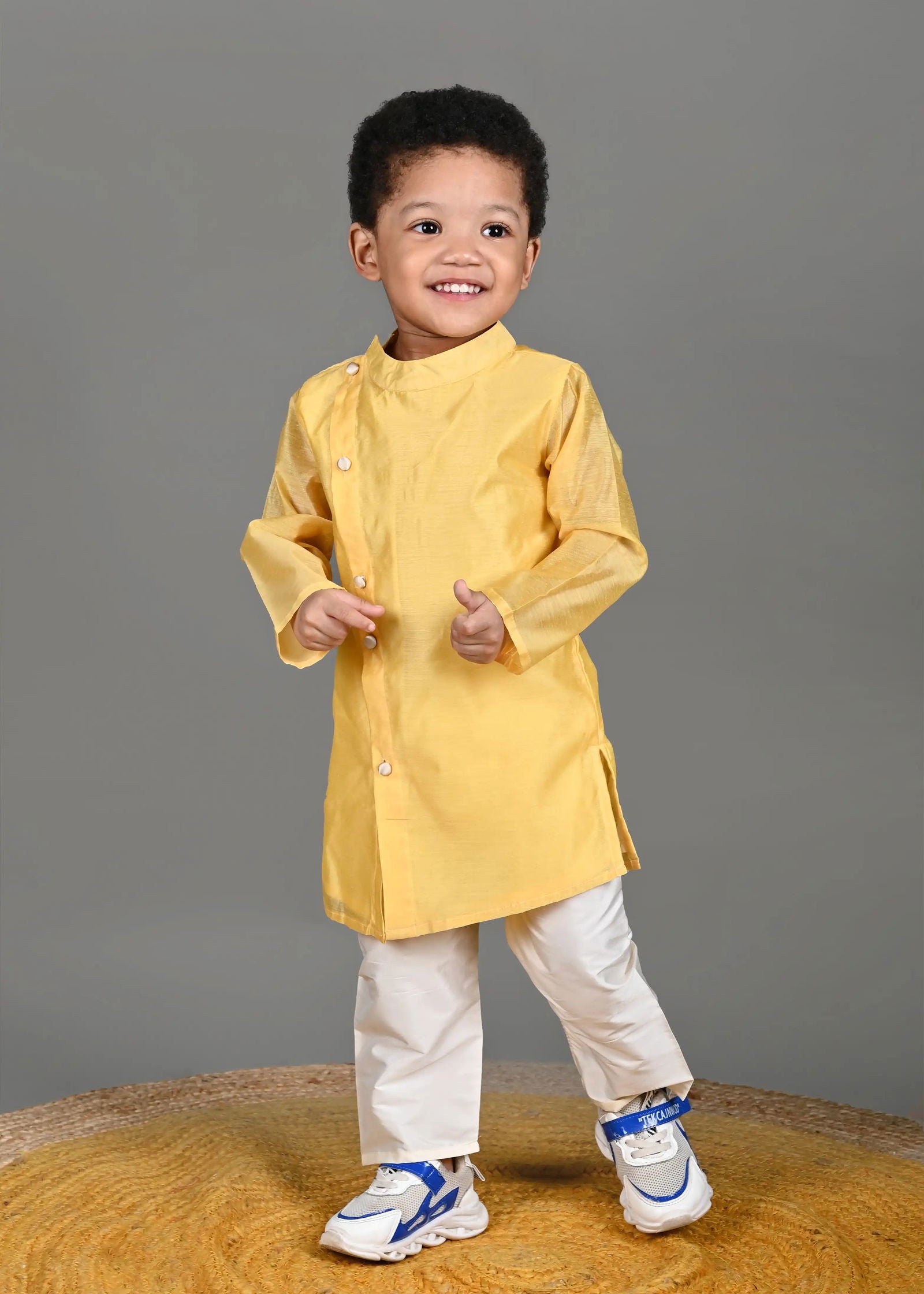 Ethnic Essence Kurta Set