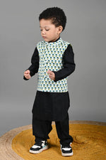 Load image into Gallery viewer, Little Royals Kurta Set With Jacket
