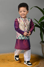 Load image into Gallery viewer, Little kings Kurta Set With Jacket
