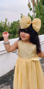 Load image into Gallery viewer, girls head accesory
