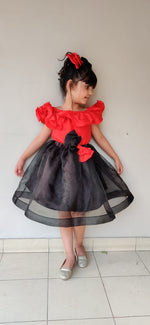 Load image into Gallery viewer, party wear frocks for kids
